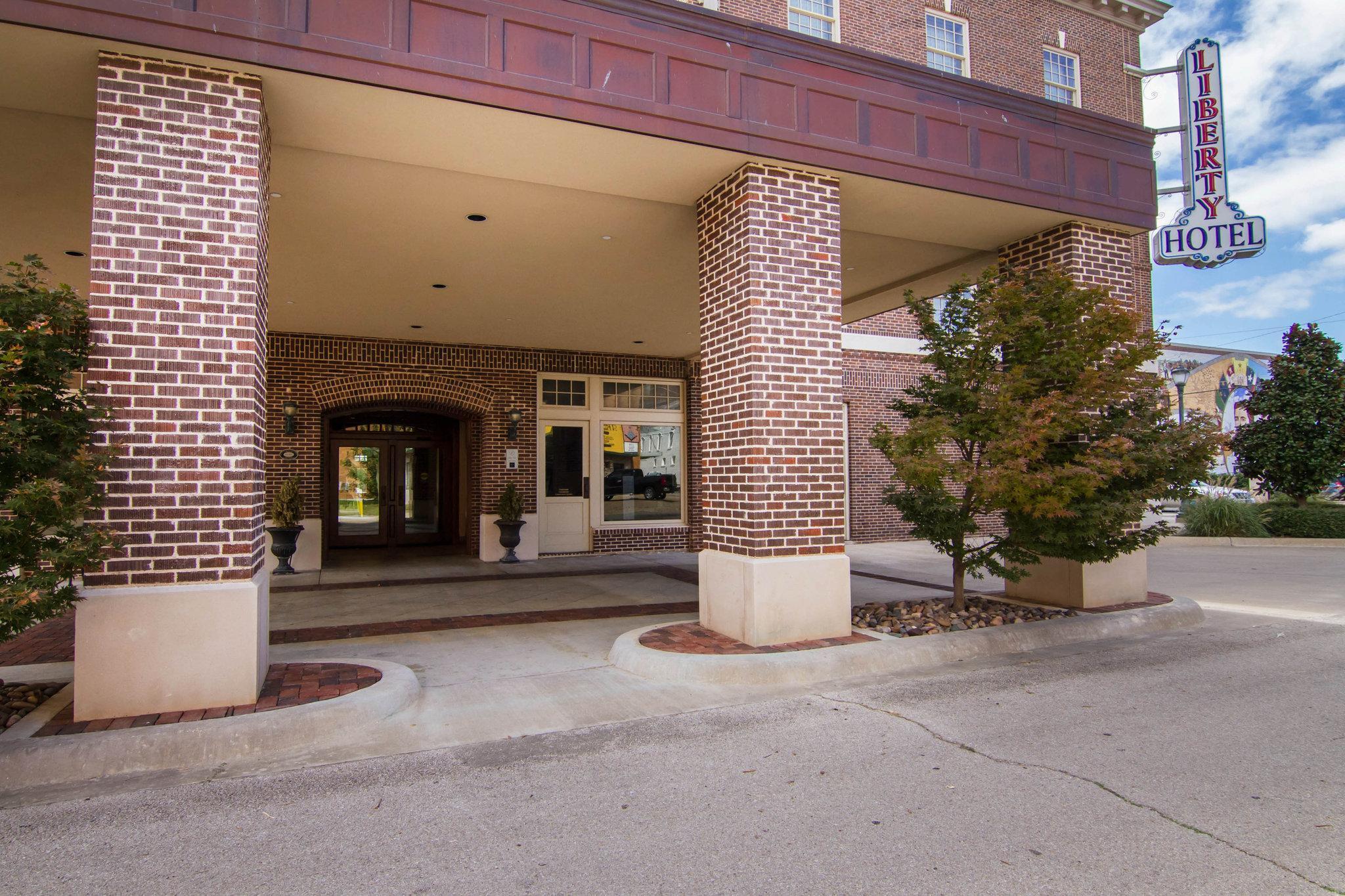 Liberty Hotel, Ascend Hotel Collection Cleburne Esterno foto