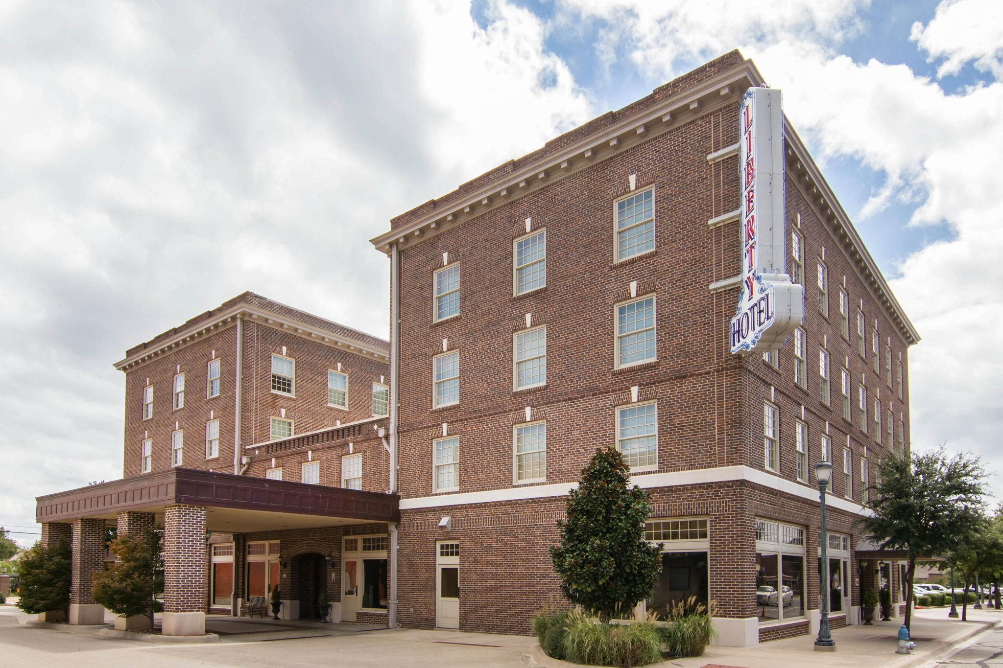 Liberty Hotel, Ascend Hotel Collection Cleburne Esterno foto