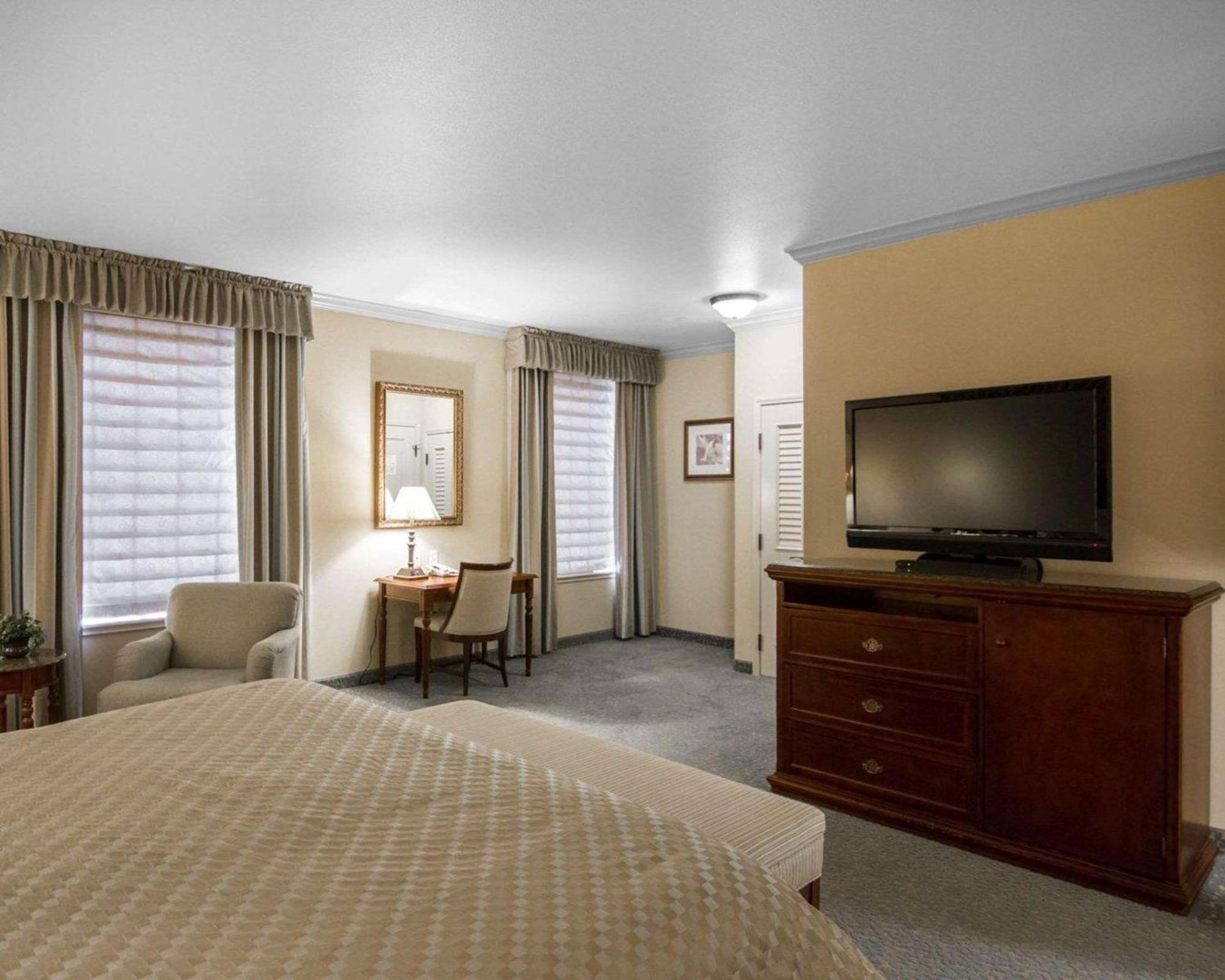 Liberty Hotel, Ascend Hotel Collection Cleburne Esterno foto