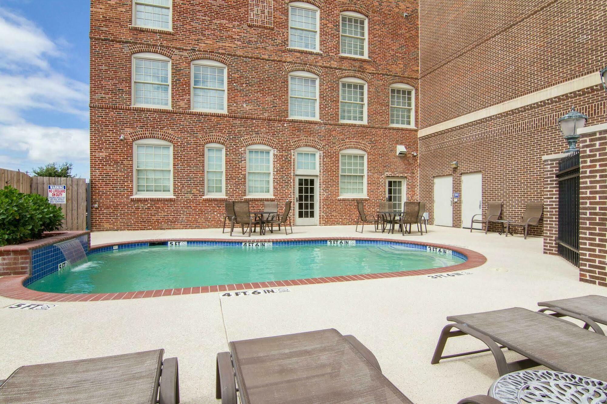 Liberty Hotel, Ascend Hotel Collection Cleburne Esterno foto
